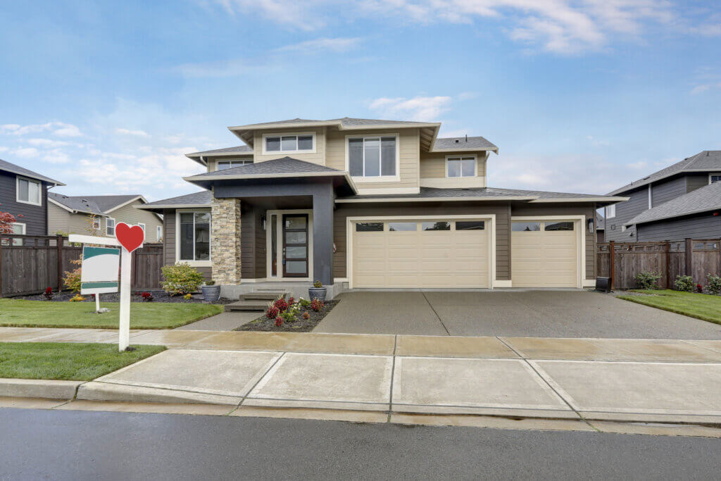 In Regina’s spring market, homes with updated exteriors and strong curb appeal tend to sell faster and attract more attention.